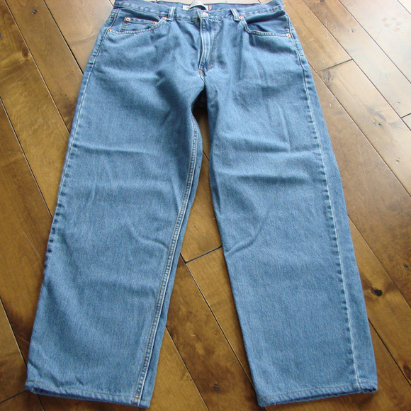 Levi's Other - Levi's 550 Relaxed Fit Mens Denim Jeans ~ 36 Waist